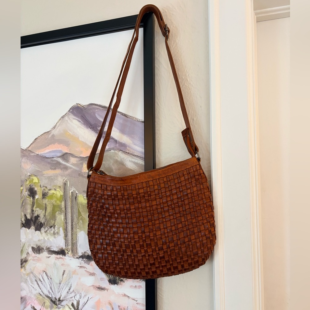Vilenca Holland Leather Woven Purse - Picture 13 of 13